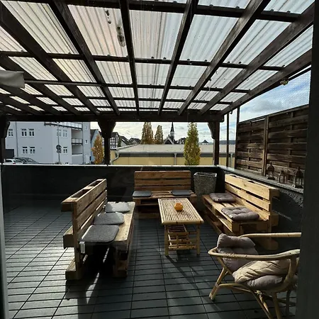 Room 1 - Shared House * Linz am Rhein