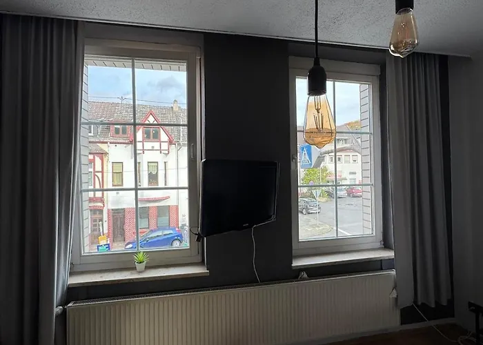 Room 1 - Shared House * Linz am Rhein
